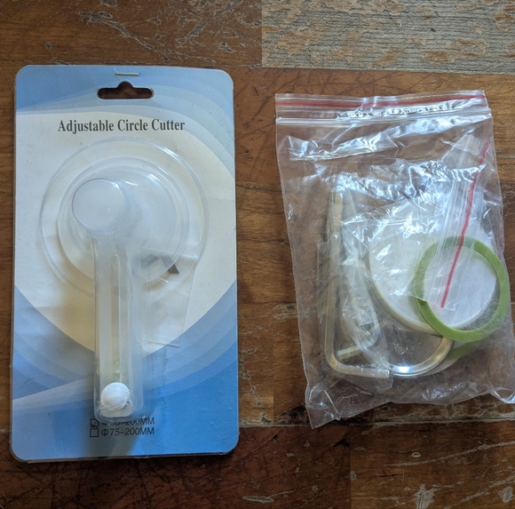 Button making machine - Picture 5 of 5